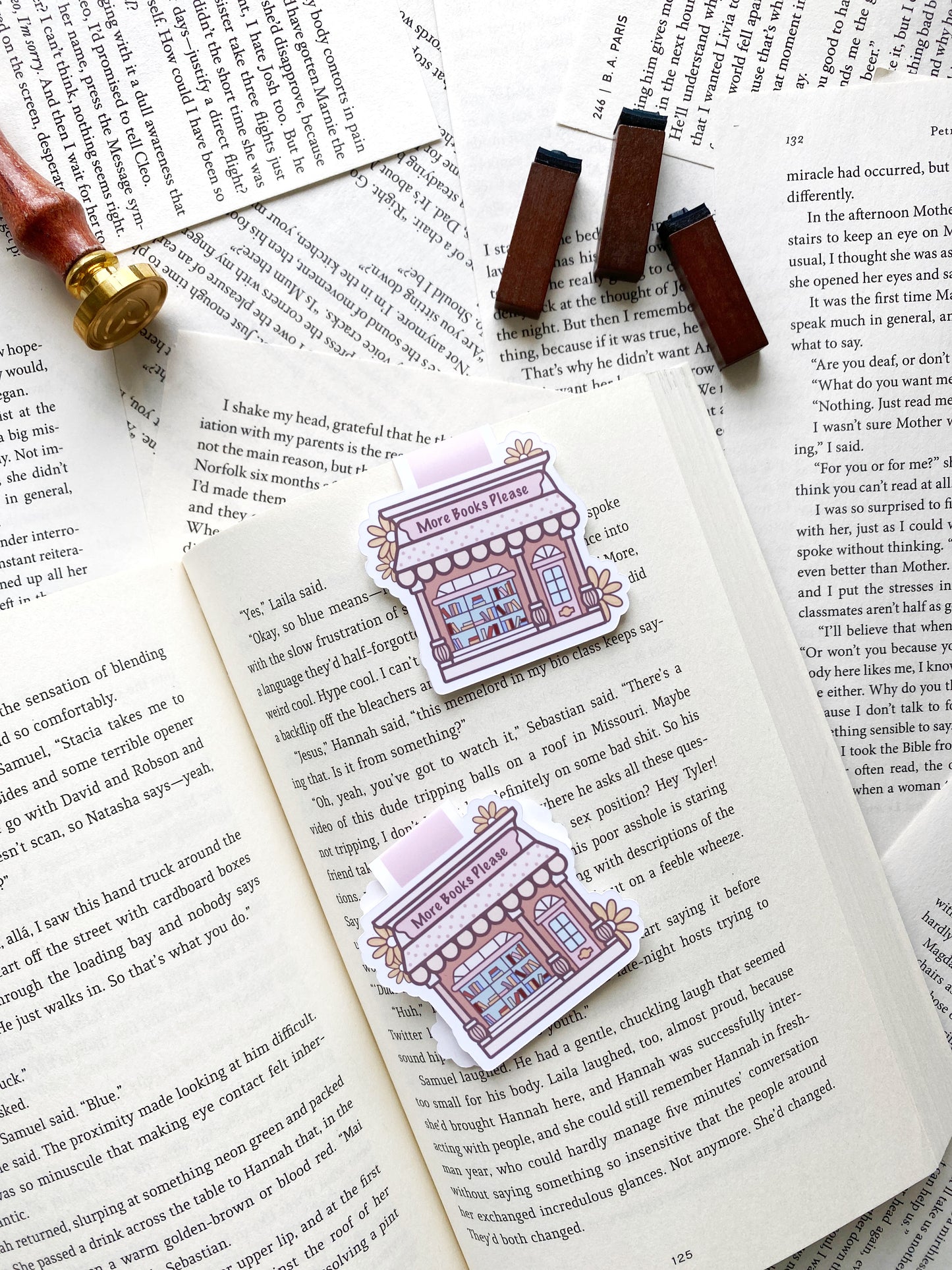 More books please magnetic bookmark